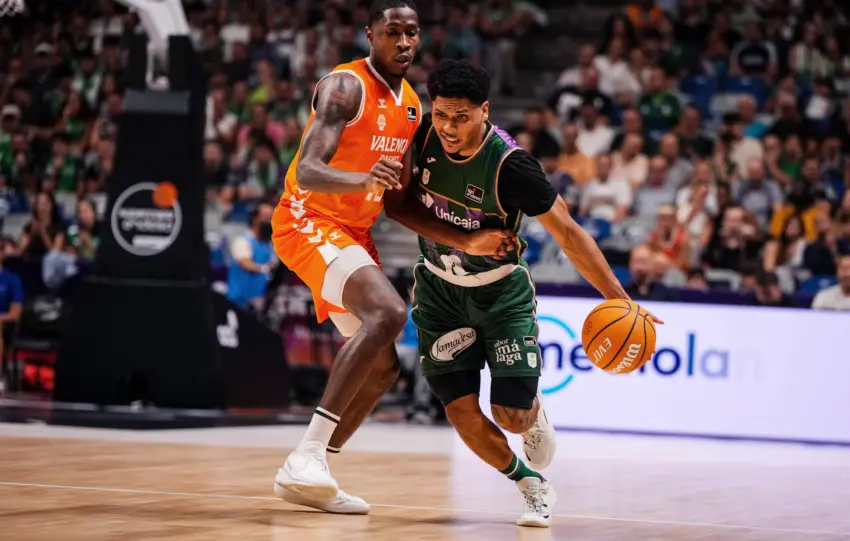 EL UNICAJA CONFIRMA LA RESCISIÓN DE CASTAÑEDA