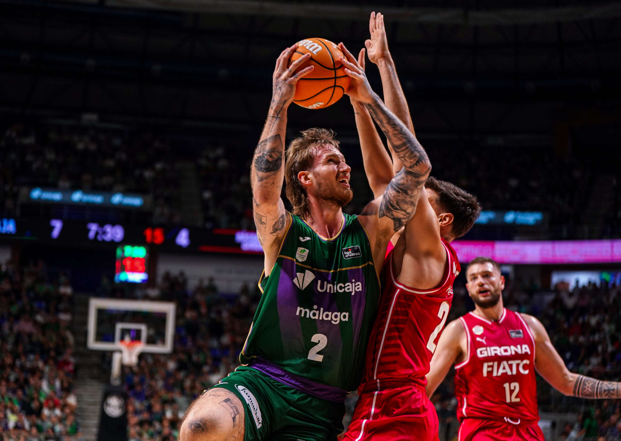 EL UNICAJA ATERRORIZA AL GIRONA EN UN BRUTAL ÚLTIMO CUARTO