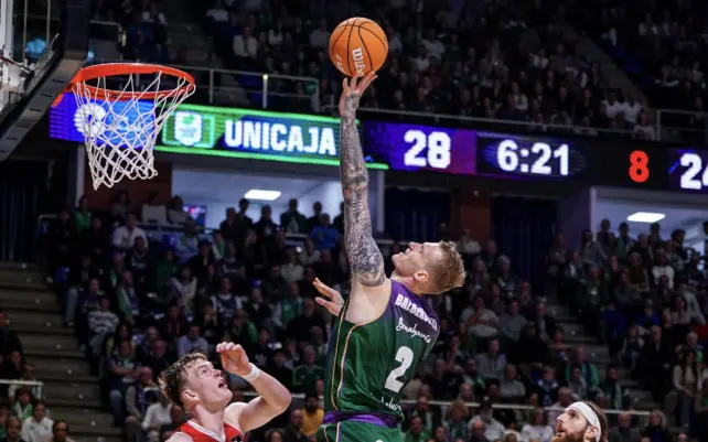 El Unicaja vuelve a la coralidad y, con ello, a la ventaja