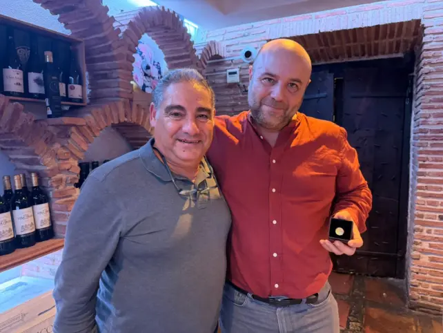 Jesús Sales recibe el Escudo de Oro de Radio MARCA Málaga