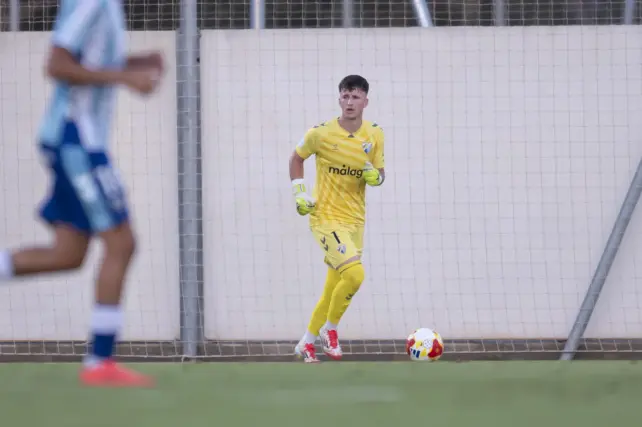 CRÓNICA | Cuesta abajo y sin frenos: El Malagueño pierde en Huelva y sigue hundiéndose como colista