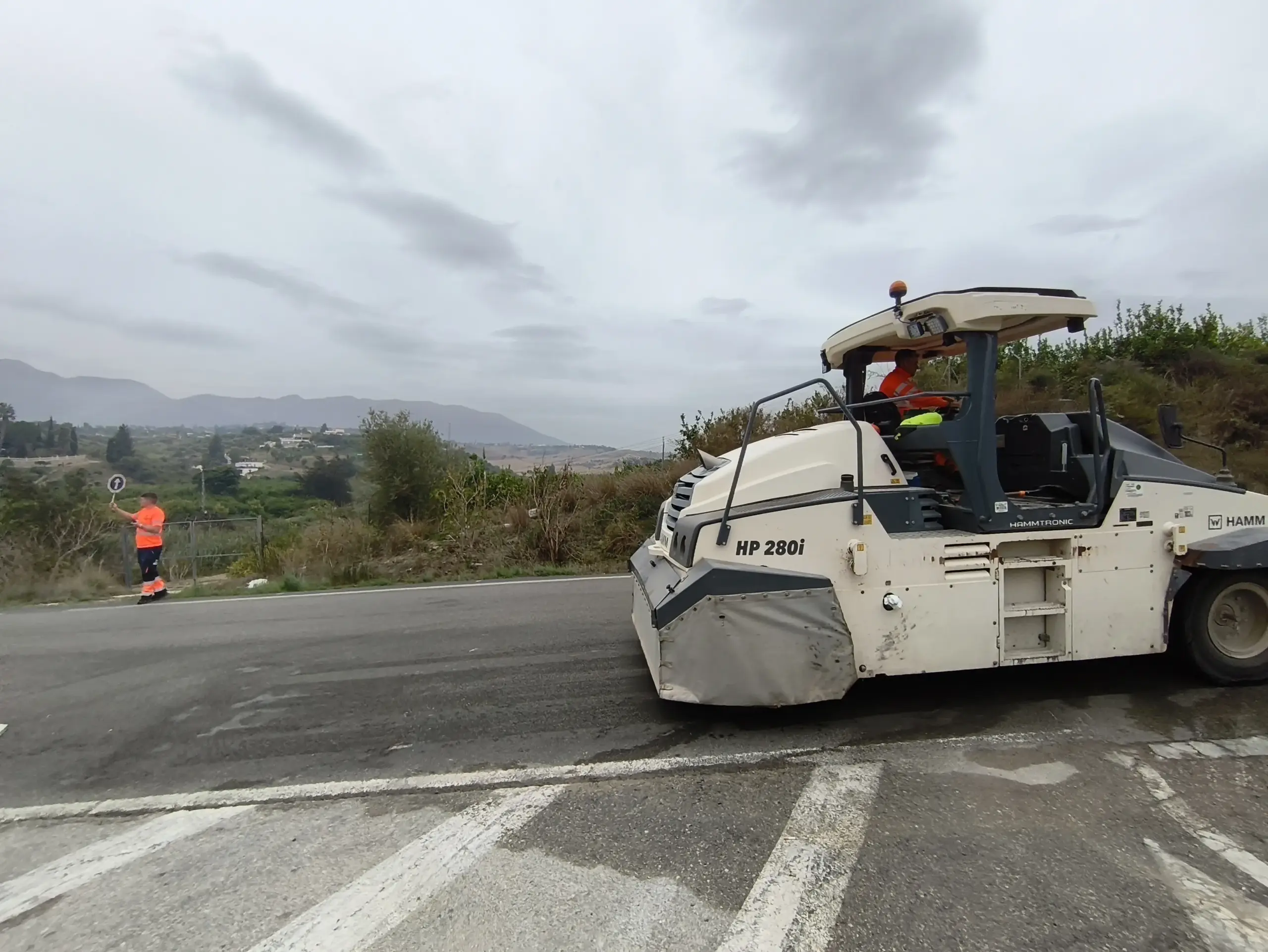 ASFALTADO CARRETERA ALHAURÍN 1