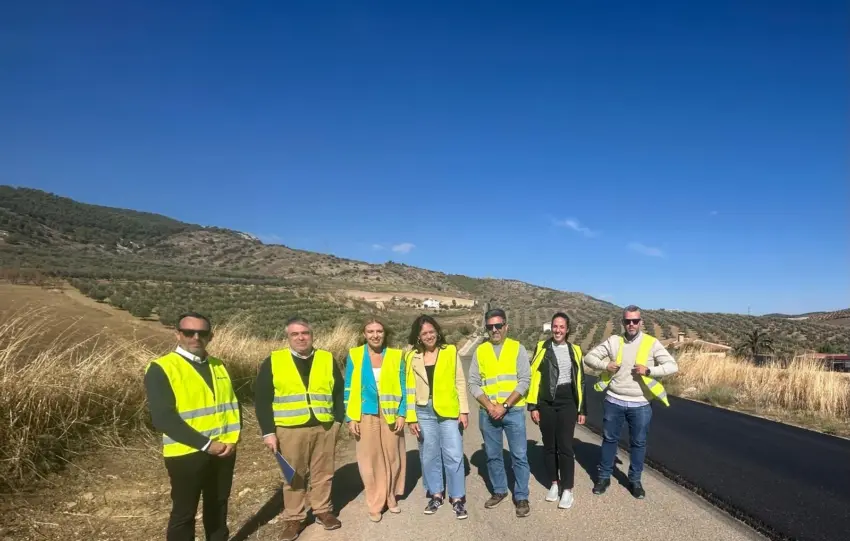 ASFALTADO CARRETERA EL BURGO SERRATO
