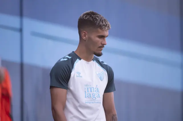 Chupete, principal novedad en el último entrenamiento del Málaga antes de visitar al Reino de León