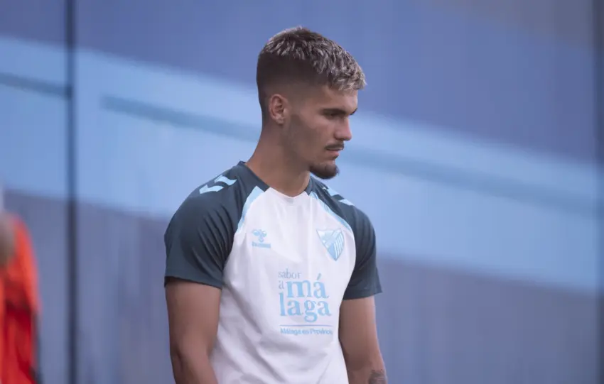 Chupete, principal novedad en el último entrenamiento del Málaga antes de visitar al Reino de León