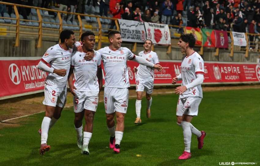 CRÓNICA | La Cultural 'tira a los leones' a Pellicer