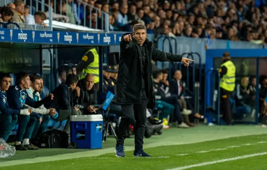 Funes: De volver a su plaza de profesor... a debutar con victoria en Segunda con el Málaga