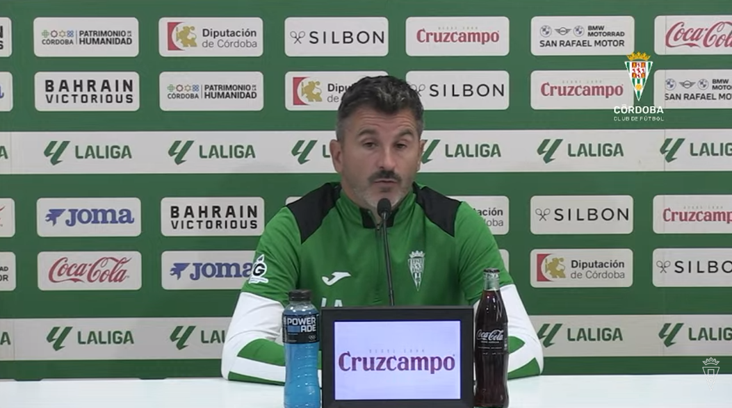 Iván Ania: "El murmullo de La Rosaleda puede condicionar al Málaga CF"