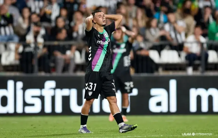 CRÓNICA | Pena máxima en Castalia: El Málaga CF se deja remontar en la prolongación