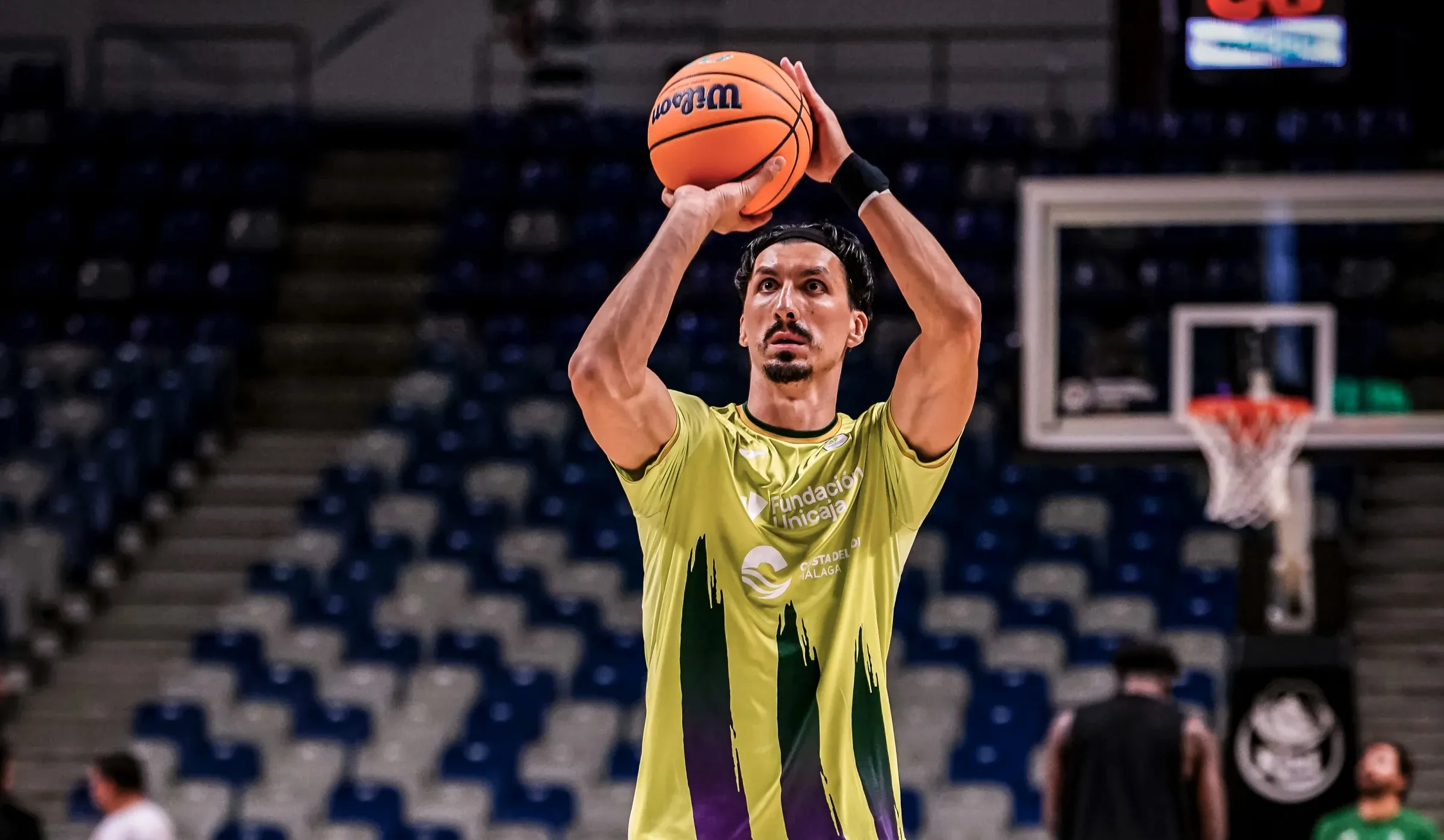 Ibon Navarro actualiza sobre Djedovic: "Creo que nos echará una mano"