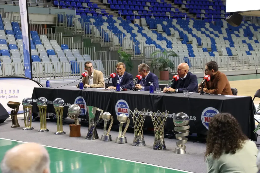 11 - LÓPEZ NIETO EN EL 25 ANIVERSARIO DEL CARPENA