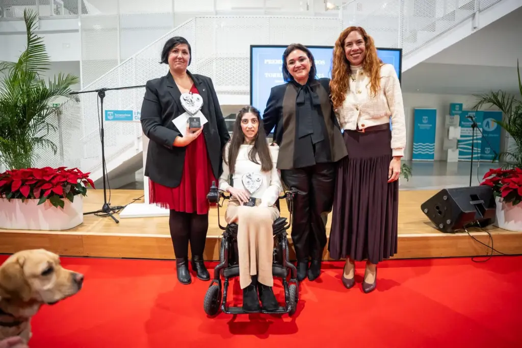 Los I Premios Solidarios Ciudad de Torremolinos reconocen al Grupo Social ONCE y a la escritora Sara Sánchez 1 14 - PREMIOS SOLIDARIOS CIUDAD DE TORREMOLINOS 2025