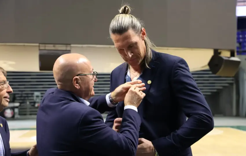 15 - WALTER HERRMANN ESCUDO DE ORO DE RADIO MARCA MÁLAGA