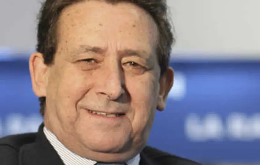 ALFONSO USSÍA FALLECE