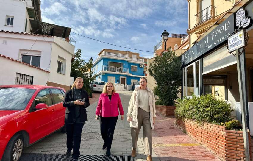 Bravo Mula y Arriaga visitan la zona de Los Pacos tras la eliminacion del tendido aereo