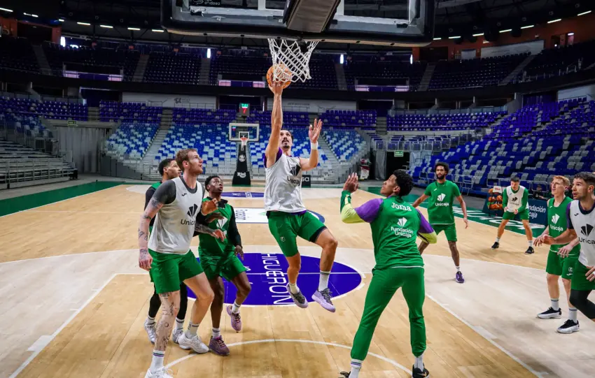 Djedovic entrena con el Unicaja tras su baja ante el Baskonia