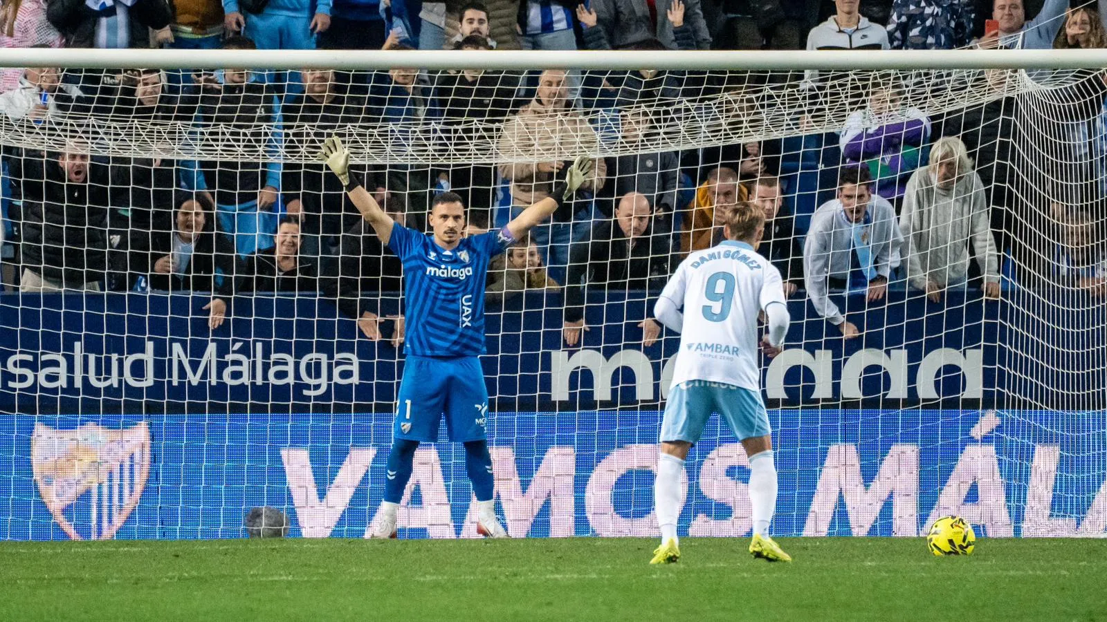 INDIGNACIÓN MALAGUISTA CON EL PENALTI DE RECIO ANTE EL ZARAGOZA