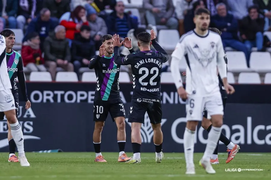 El Pizarrón: El Málaga pasa del control sin colmillo a la pegada