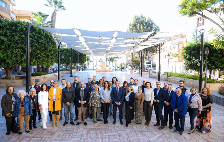 alcalde ediles colectivos asociaciones y artistas