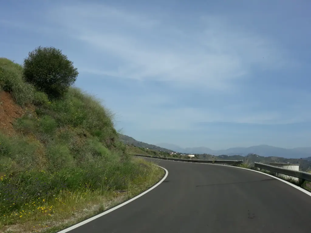 CARRETERA BENAMARGOSA CÚTAR 2