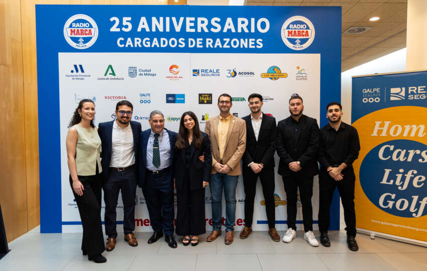 foto equipo radio marca malaga