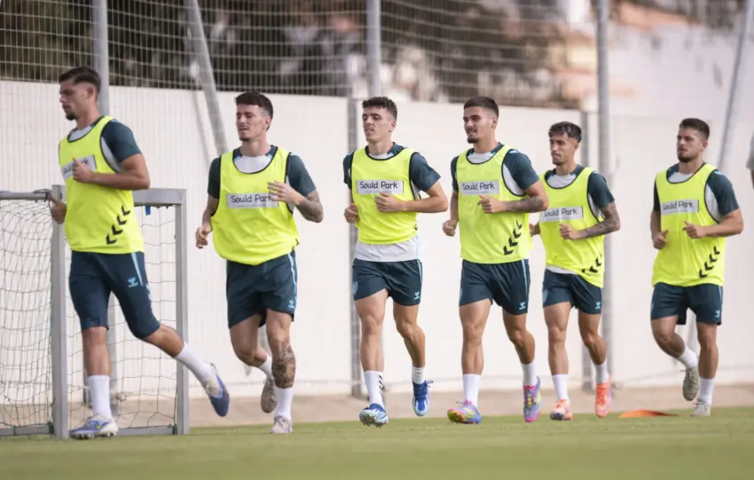 Dani Sánchez, ausencia en un entrenamiento al que se sumó Rafita