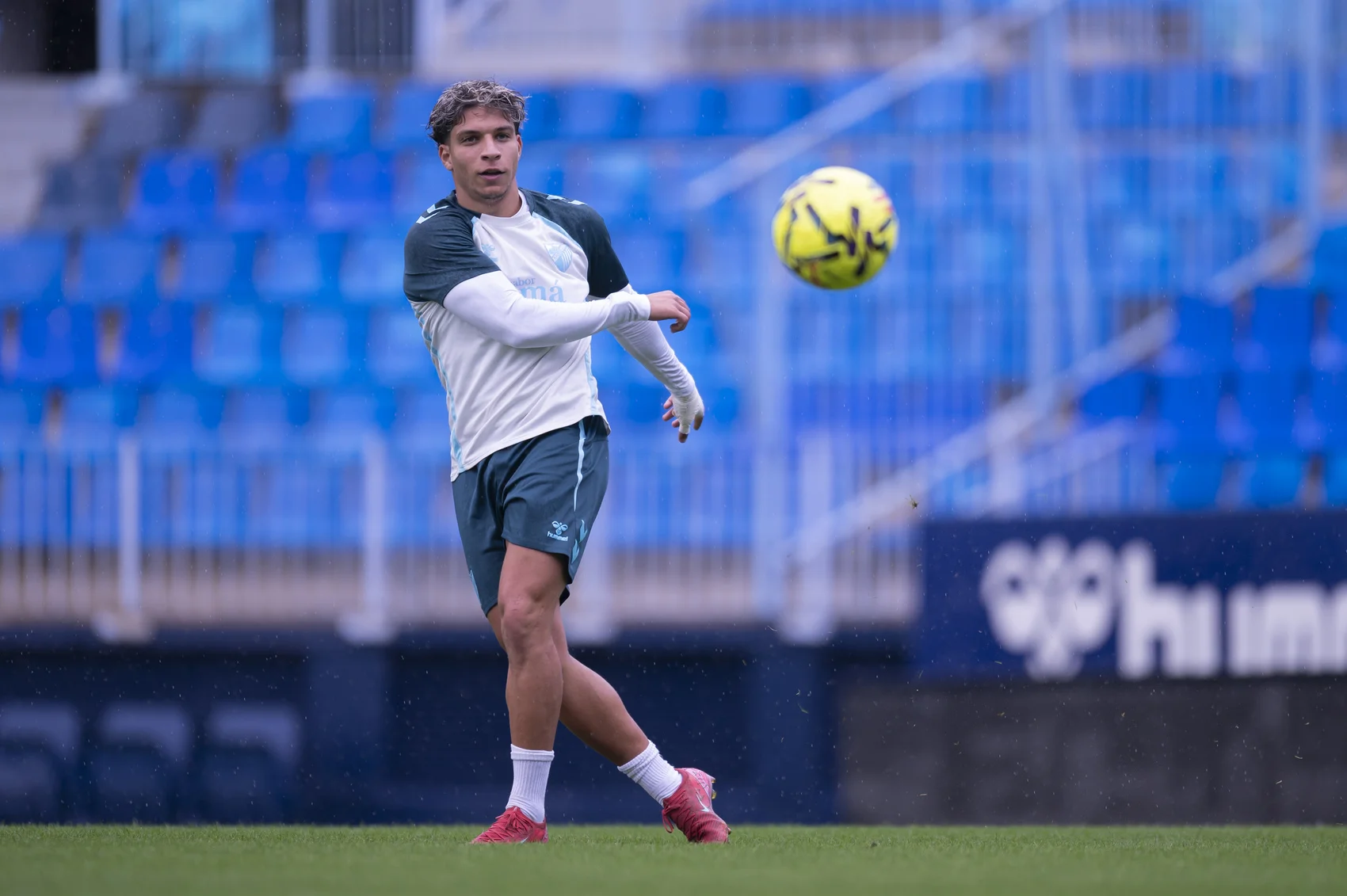 Radio Marca 3 Haitam entrena parcialmente con el grupo en la sesión previa al partido de ida ante el Almería