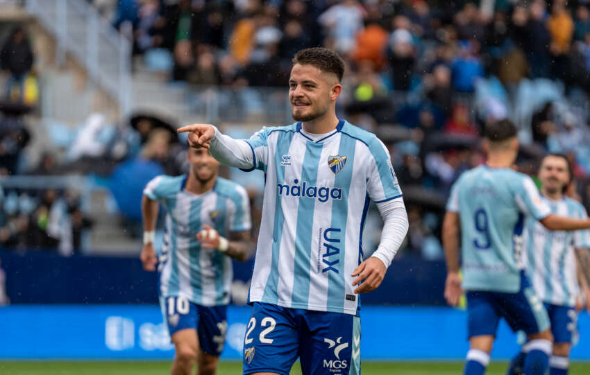 ¡Dani Lorenzo regresa al grupo in extremis y apunta a Gijón!