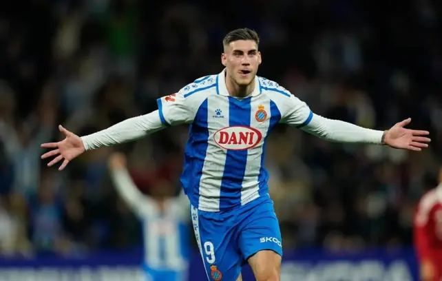 Roberto Fernández no olvida al Málaga CF en su gran momento con el Espanyol