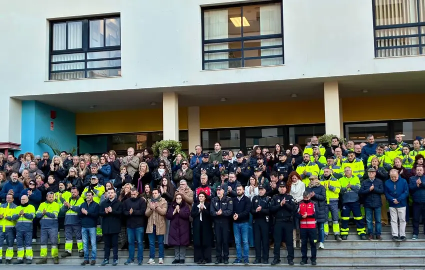 1 - MINUTO DE SILENCIO TORREMOLINOS ADAMUZ