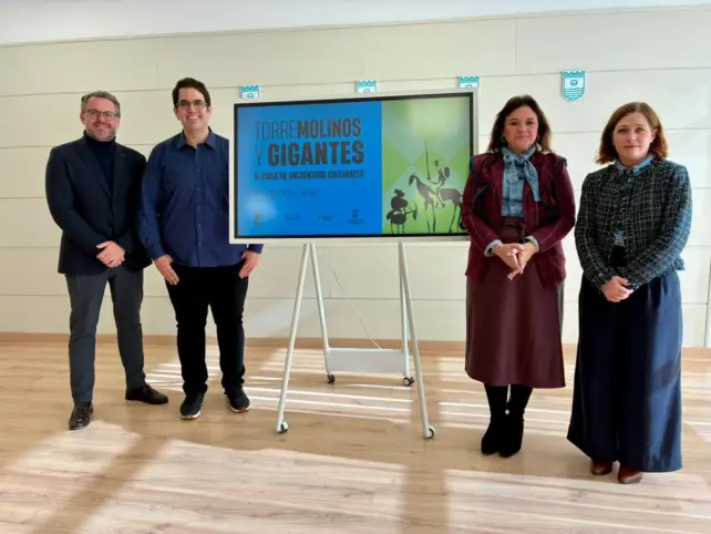 24 - TORREMOLINOS Y GIGANTES