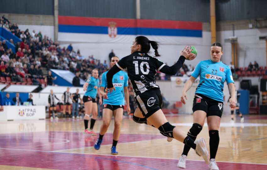 AP98831.jpg scaled 1