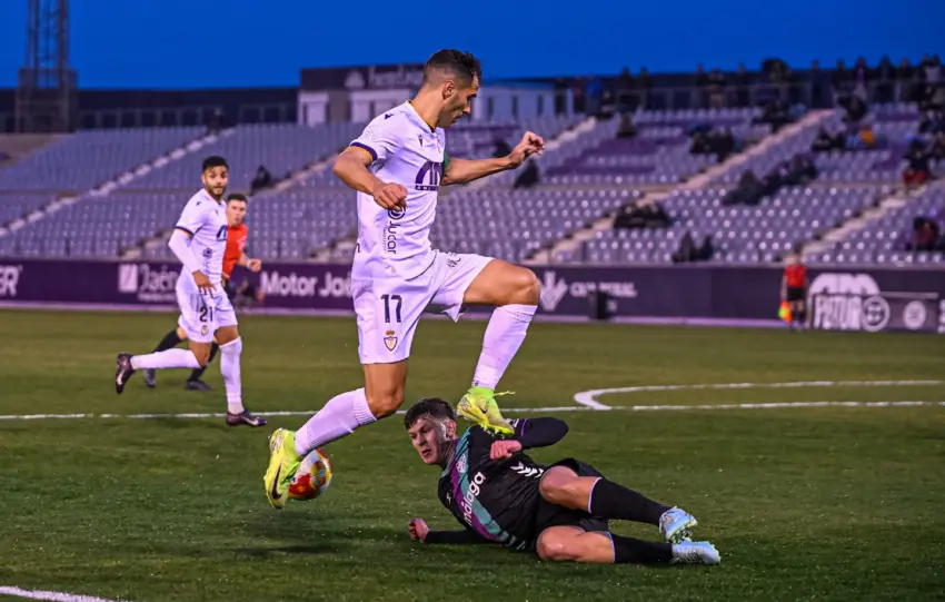 CRÓNICA | El Atlético Malagueño sufre un duro golpe de realidad frente al Jaén