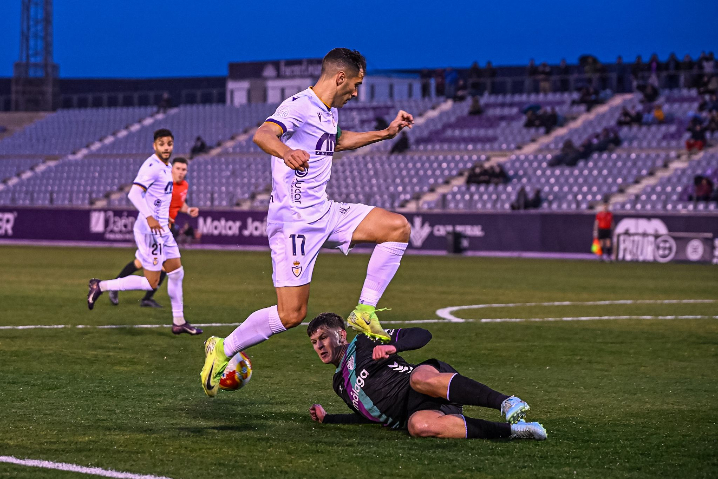CRÓNICA | El Atlético Malagueño sufre un duro golpe de realidad frente al Jaén