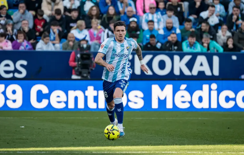 Murillo vuelve a asentarse en el once