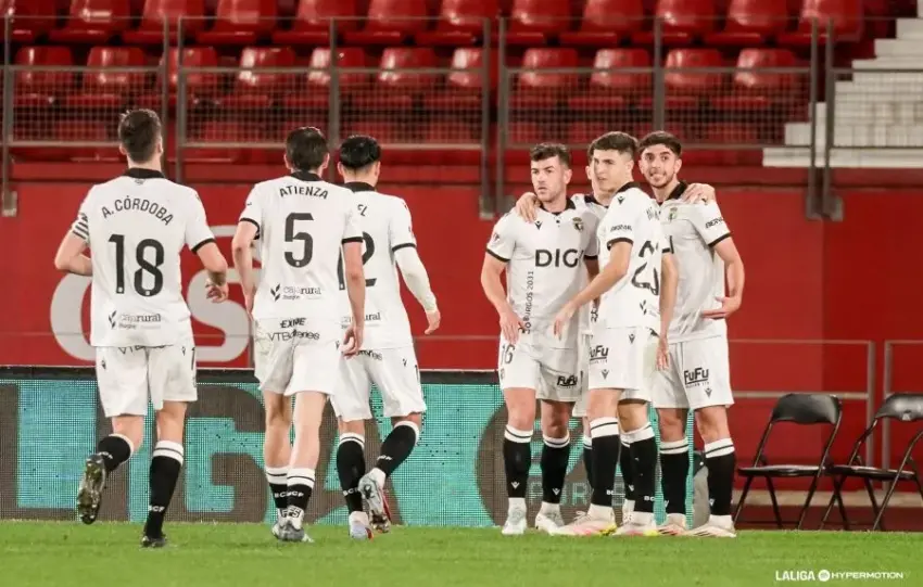 EL BURGOS CF UN VISITANTE DE GRANDES ESCENARIOS