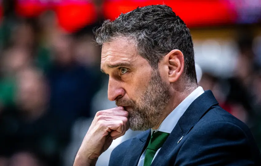 IBON NAVARRO PREOCUPADO CON LA LESIÓN DE ALBERTO DÍAZ