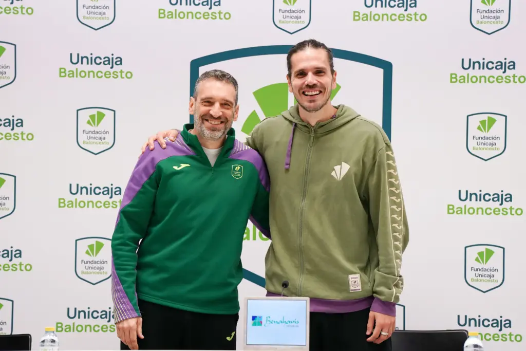 IBON NAVARRO Y PÉREZ DE LOS REYES PREVIA