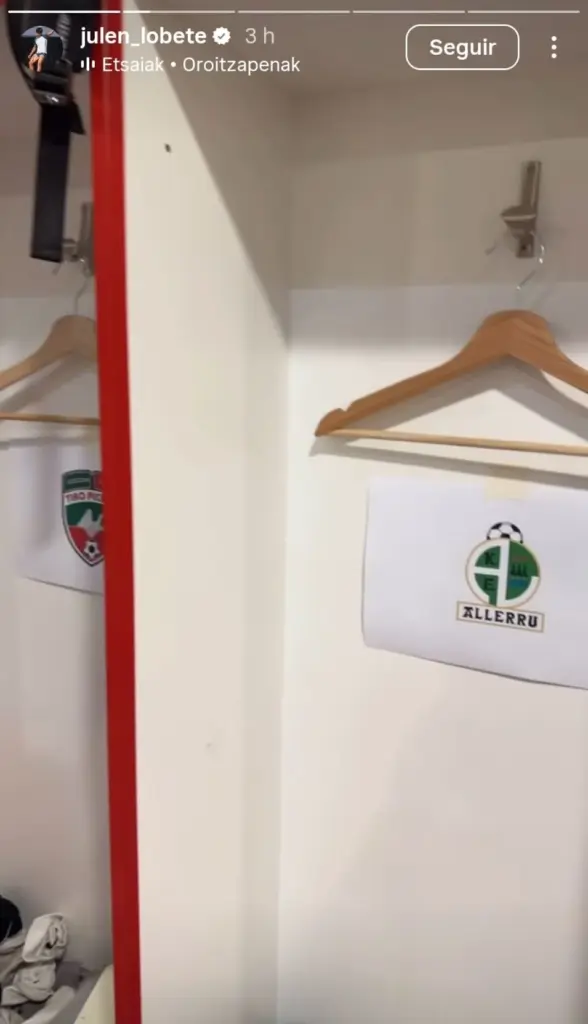 JULEN LOBETE ESCUDO DE EQUIPO DE FORMACION II