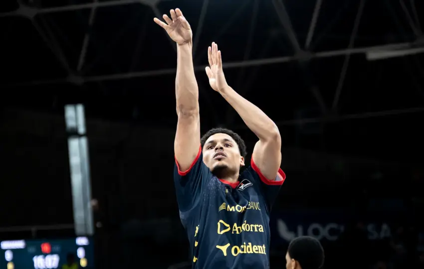 NUEVO PALO PARA CASTAÑEDA QUE ESTARÁ 3 MESES K.O.