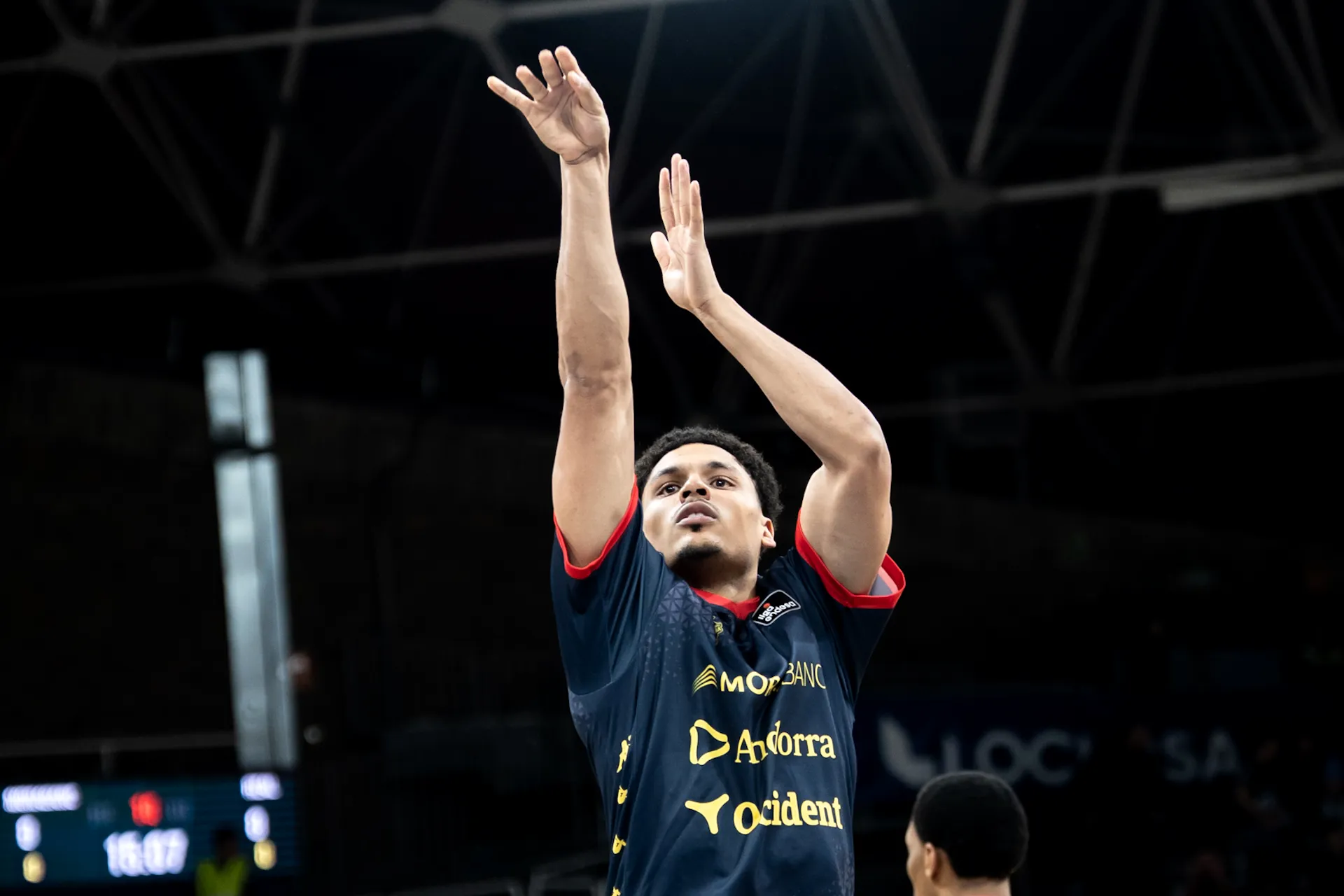 NUEVO PALO PARA CASTAÑEDA QUE ESTARÁ 3 MESES K.O.