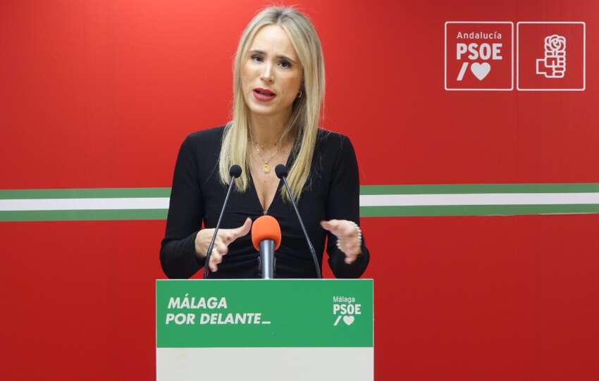 Patricia Alba en la sede del PSOE de Malaga