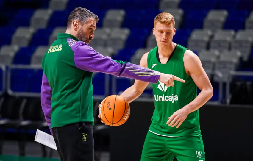 IBON NAVARRO CONFIRMA EL FICHAJE DE UN BASE