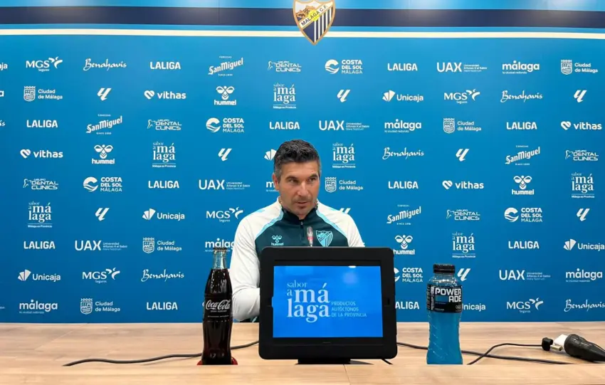 Juanfran Funes comparece en la sala de prensa Juan Cortés en la antesala a la visita del Málaga CF al Estadio Municipal de Anduva.