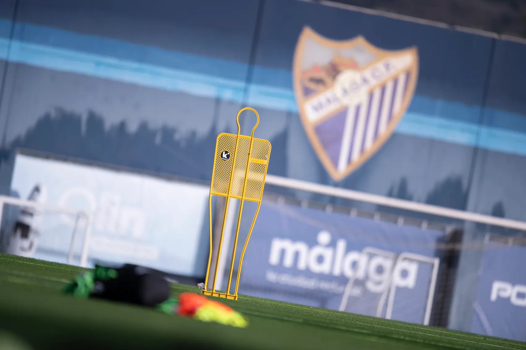 El Málaga regresa al trabajo después de la decepción arbitral en Anoeta