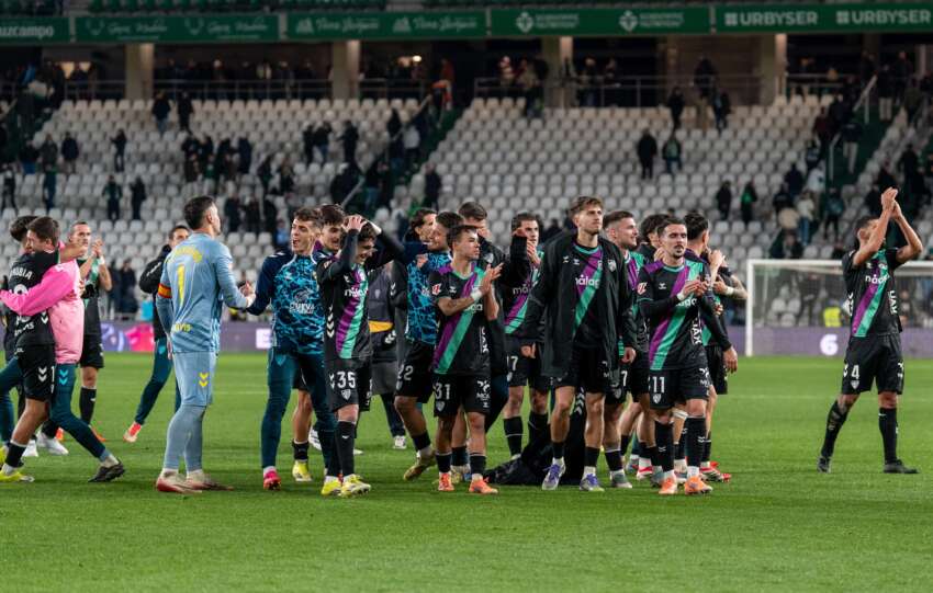 El resumen de la victoria del Málaga CF en Córdoba y quinta consecutiva