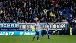 chupete ovacion aplauso malaga cf burgos rosaleda jornada 23