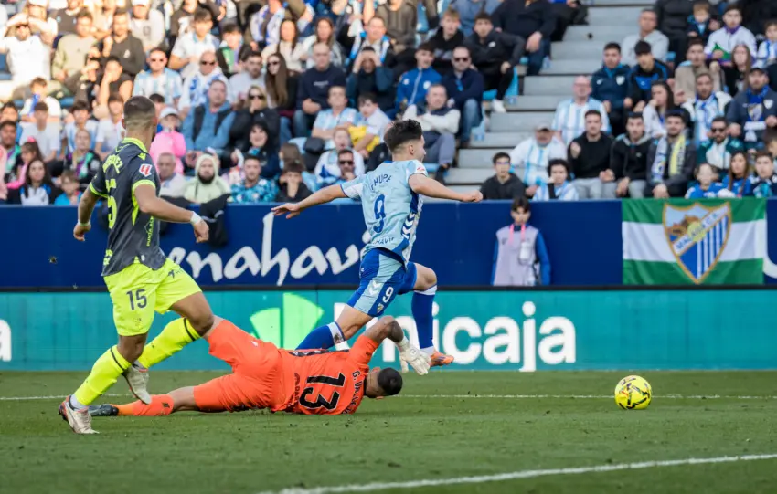 Al Málaga CF no le pitaban dos penaltis en un mismo partido...¡desde hace 8 temporadas!