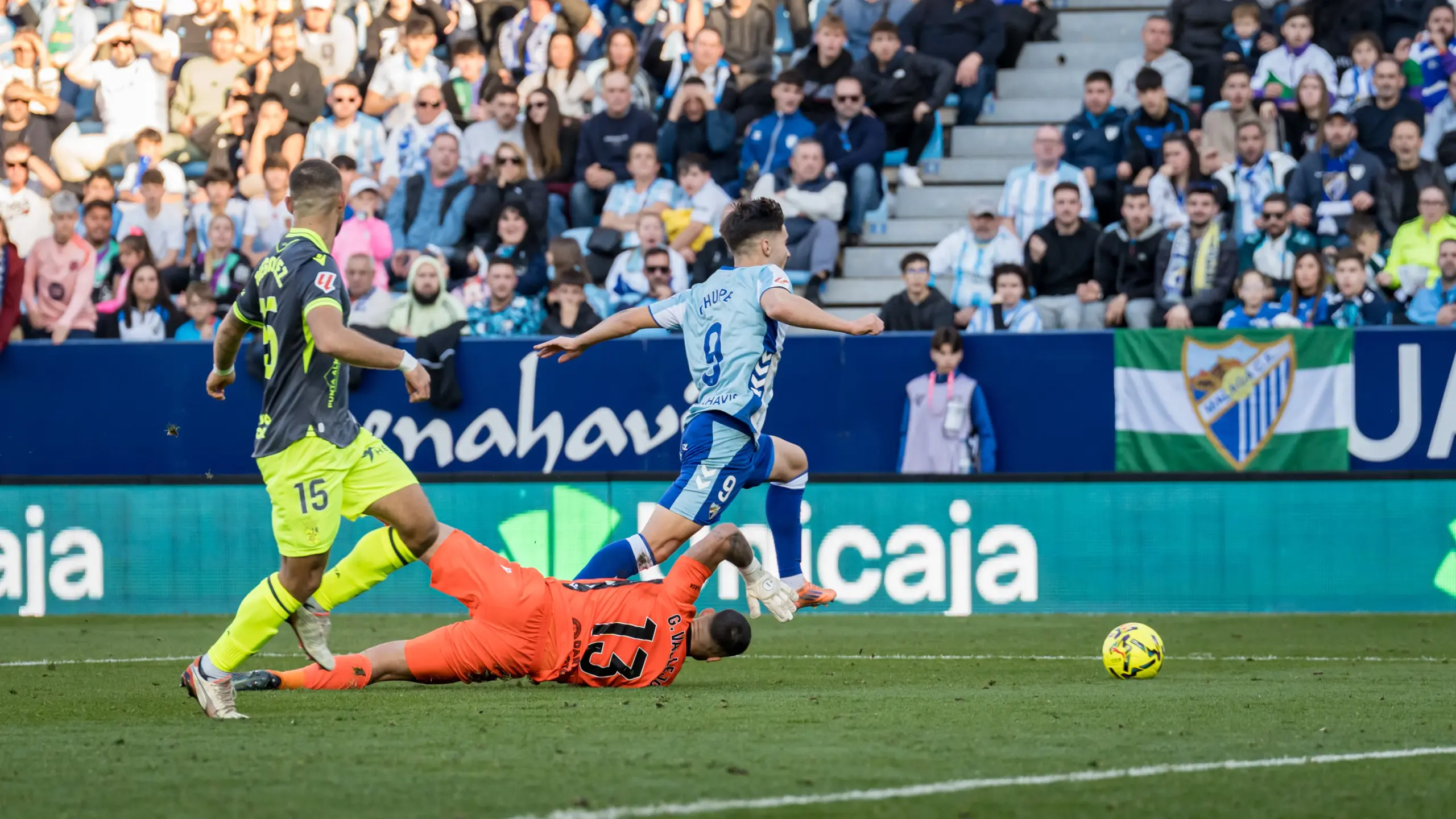Al Málaga CF no le pitaban dos penaltis en un mismo partido...¡desde hace 8 temporadas!