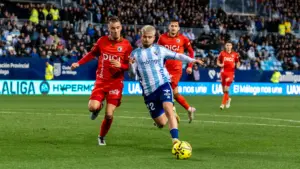 dani lorenzo choque duelo malaga cf burgos rosaleda jornada 23
